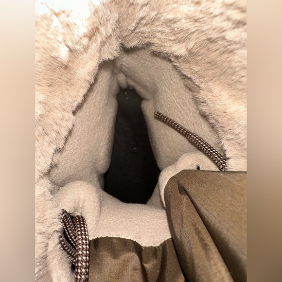 Northface Waterproof Boots - Picture 8 of 8